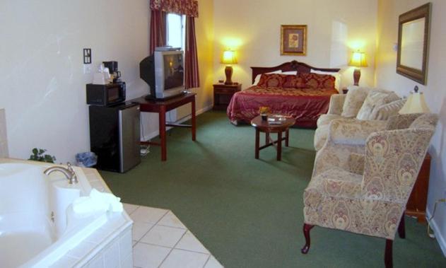 Colonie Inn And Suites Latham Rom bilde
