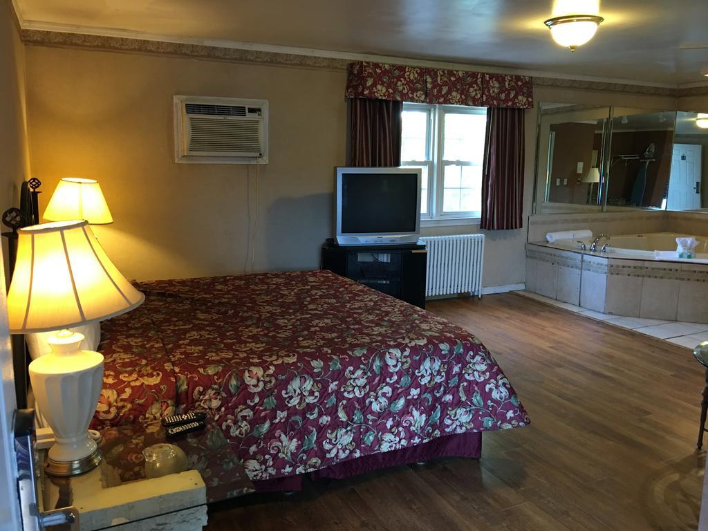 Colonie Inn And Suites Latham Eksteriør bilde